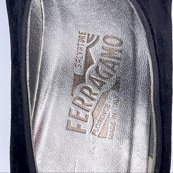 SALVATORE FERRAGAMO 🖤 Black Velvet Bardwill Bow Mary Jane Pumps | US 7 - Picture 14 of 15